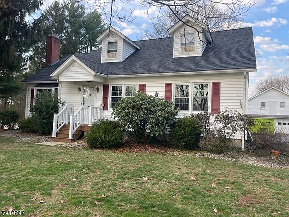 2nd image of 27 Union Rd