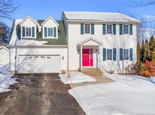 15 Barrett Ct, Fredericton, NB E3B 6Y1