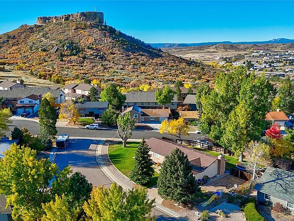 2nd image of 949 Mountain View Drive