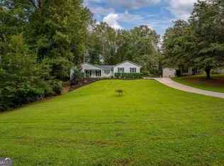 4340 Oak Creek Dr, Gainesville, GA 30506