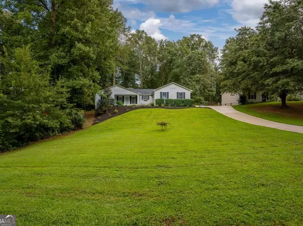 4340 Oak Creek Dr, Gainesville, GA 30506