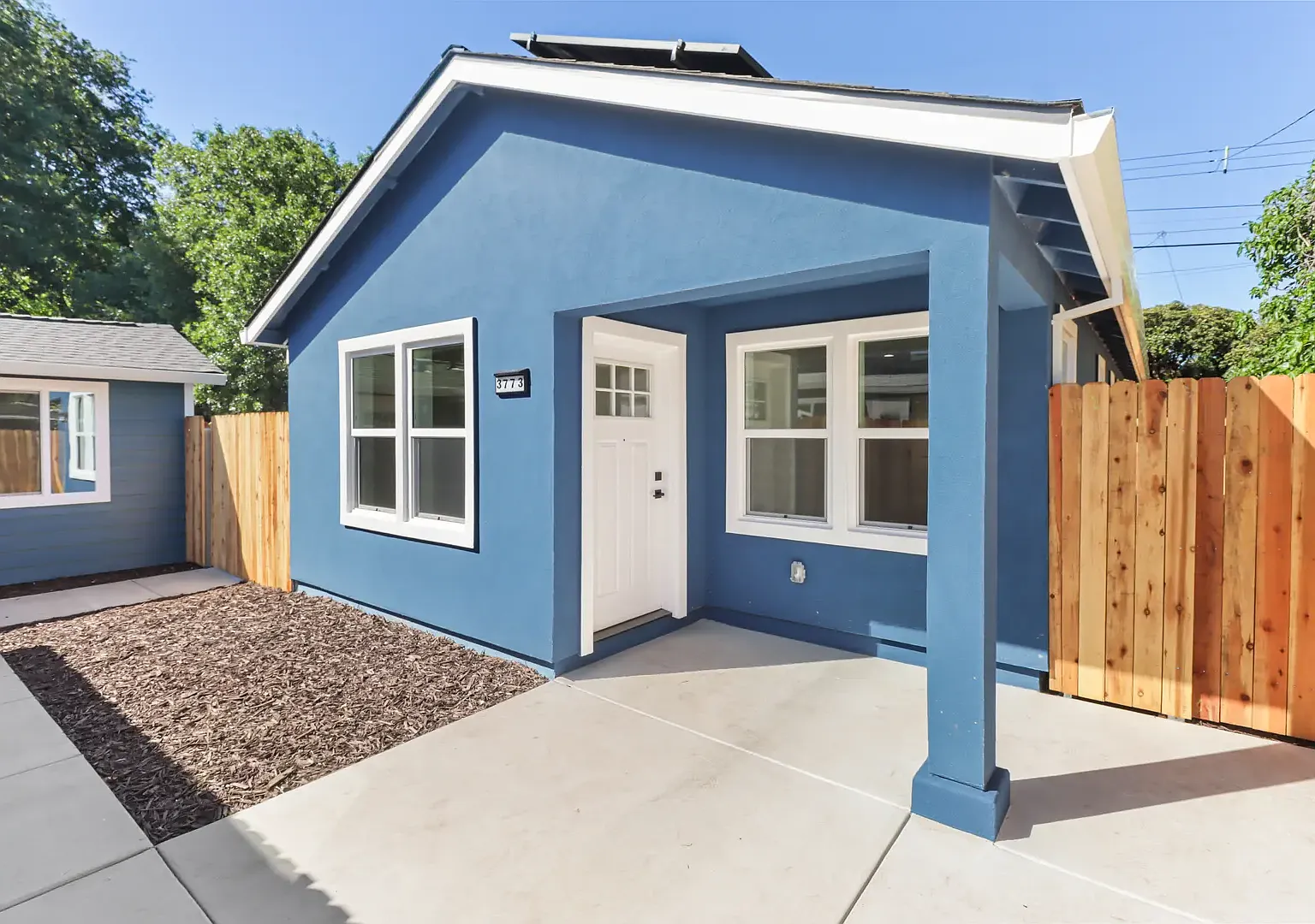 2 bed, 747 sqft, $2,250 — Photo 1