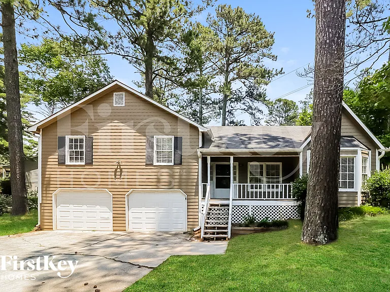 1948 Winding Creek Ln SW — Photo 1