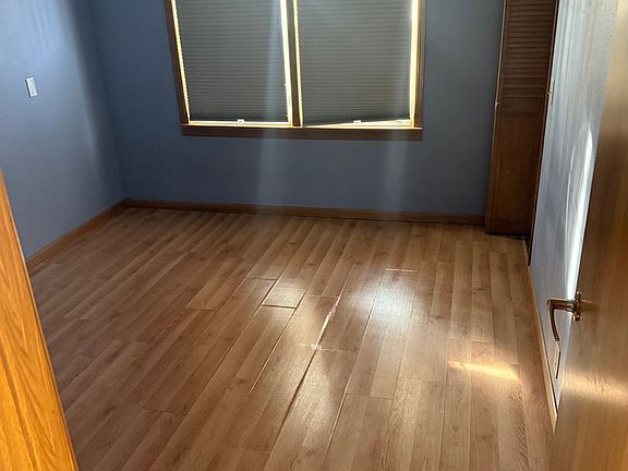 4th image of 821 Willow St
