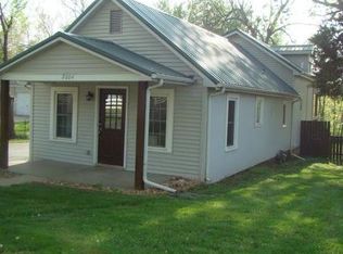 2004 N Blue Mills Rd, Independence, MO 64058