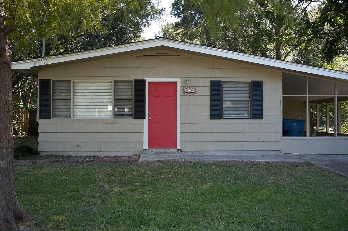 Audrey Circle, Ocean Springs — Photo 1
