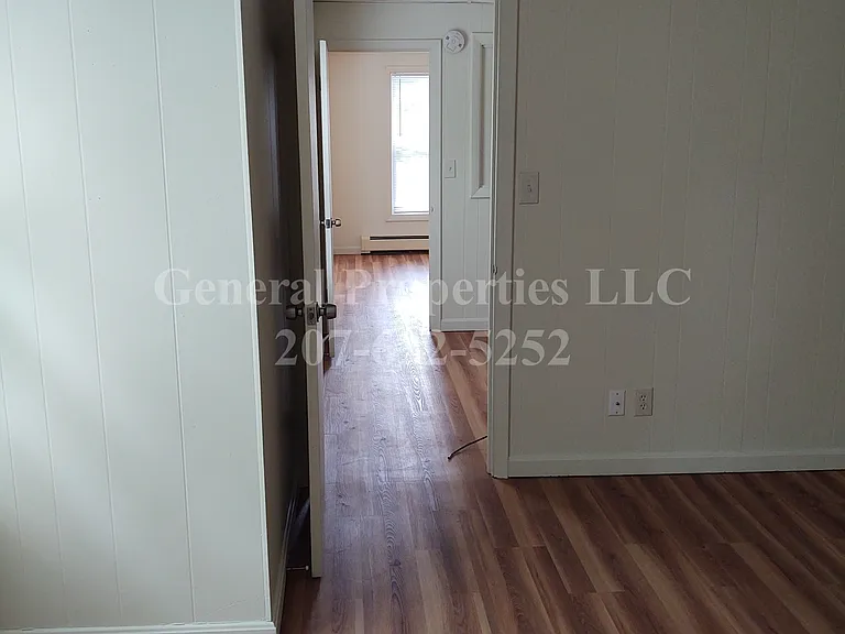 584 Riverside Dr #17 — Photo 9