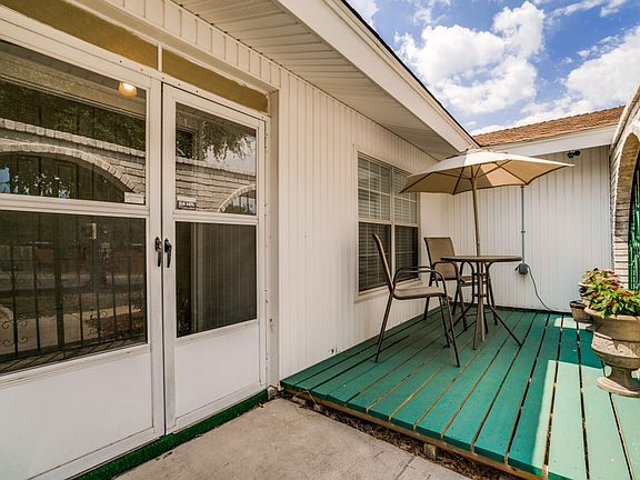4th image of 1807 Plum Creek Dr