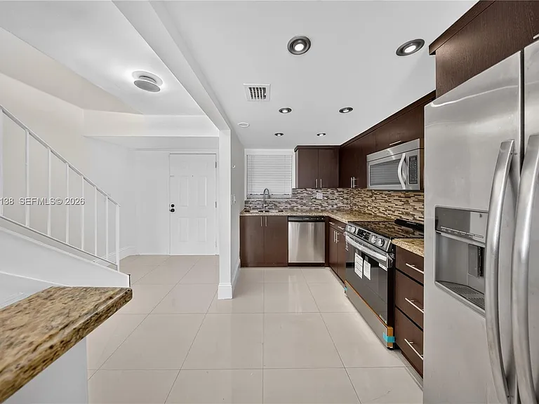 9351 Fontainebleau Blvd #B415 — Photo 5