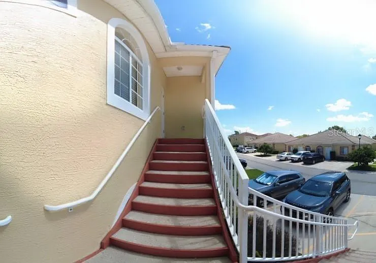 2 bed, 2.0 bath, 981 sqft, $1,450 — Photo 3
