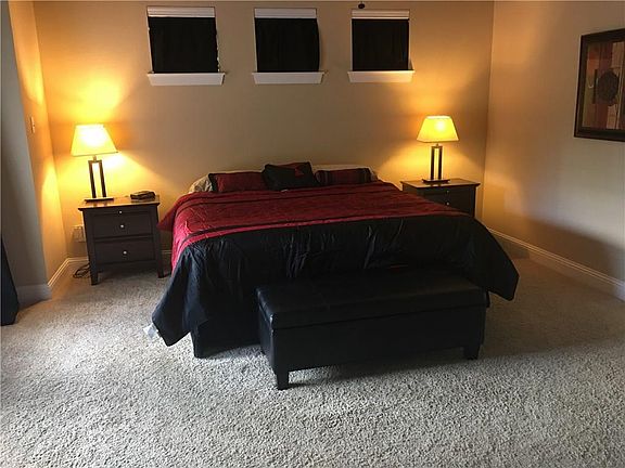 5th image of 1007 Brook Hollow Dr