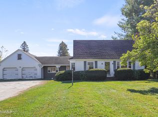 399 State Rd, Richmond, MA 01254