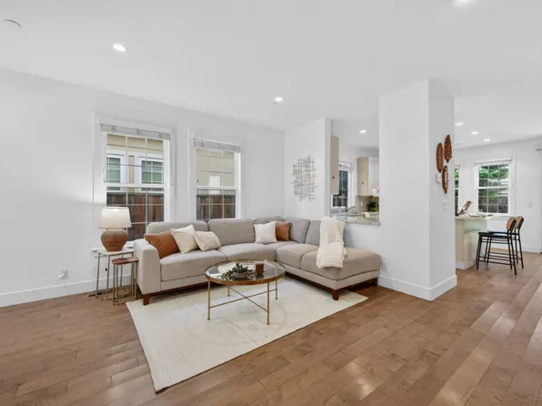 1083 Ed Roth Ter, Sunnyvale, CA 94086