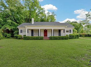 1304 Swift St, Perry, GA 31069