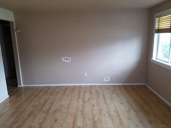 5th image of 17116 5th Avenue Ct E