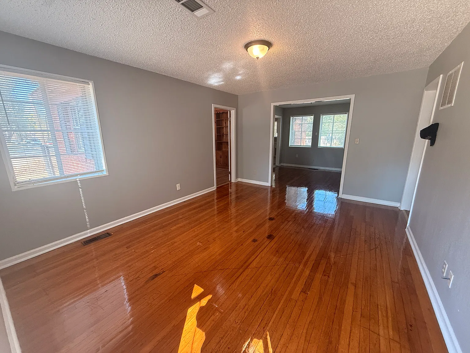 3 bed, 1218 sqft, $1,395 — Photo 2