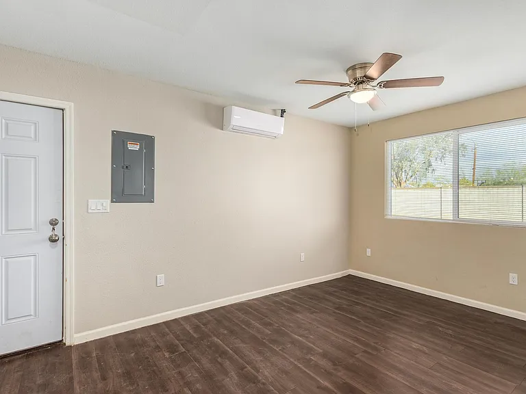1802 N 26th Pl — Photo 12