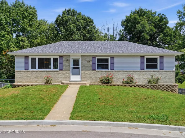 121 Wagonwheel Dr, Jefferson City, MO 65109