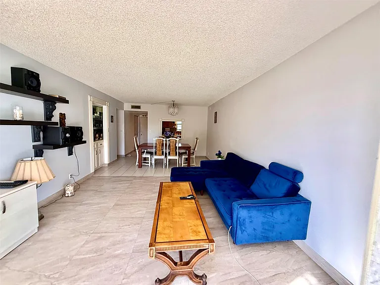 9440 SW 8th St #308 — Photo 12
