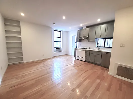 Rented by Teresa Lai, LREB | media 13