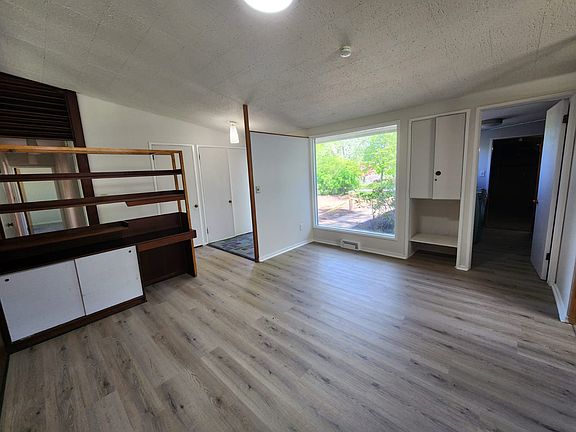 3rd image of 24160 Buckhurst Dr