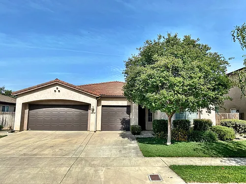 2434 N El Cajon St Photo 1