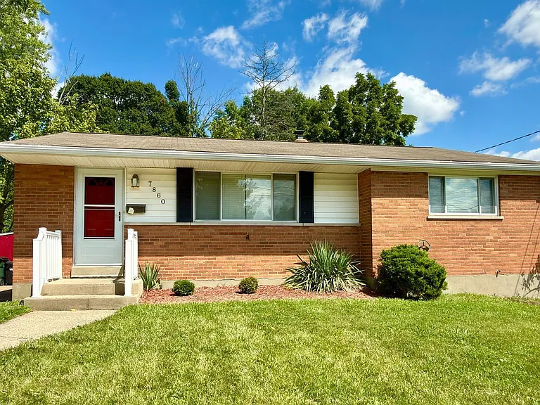 7860 Sequoia Ct — Photo 1