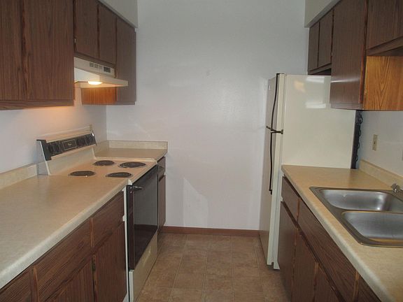 3rd image of N113W15171 Montgomery Dr