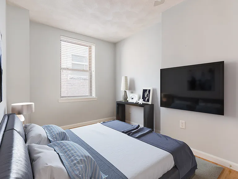 147-149 Richmond St #5 — Photo 6
