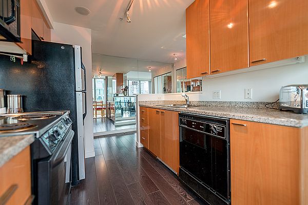 1st image of 1288 Georgia St W #3404
