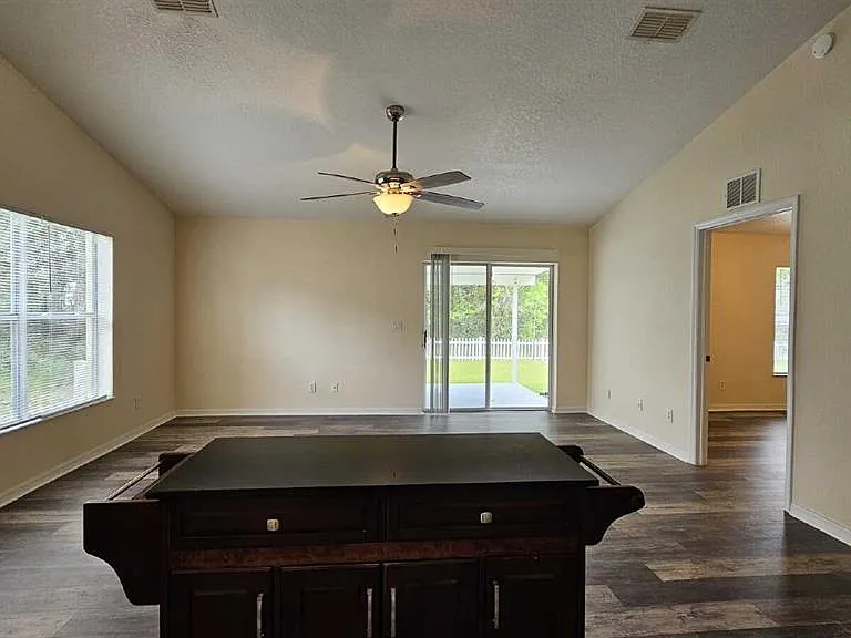 6290 W Oak Park Blvd — Photo 8