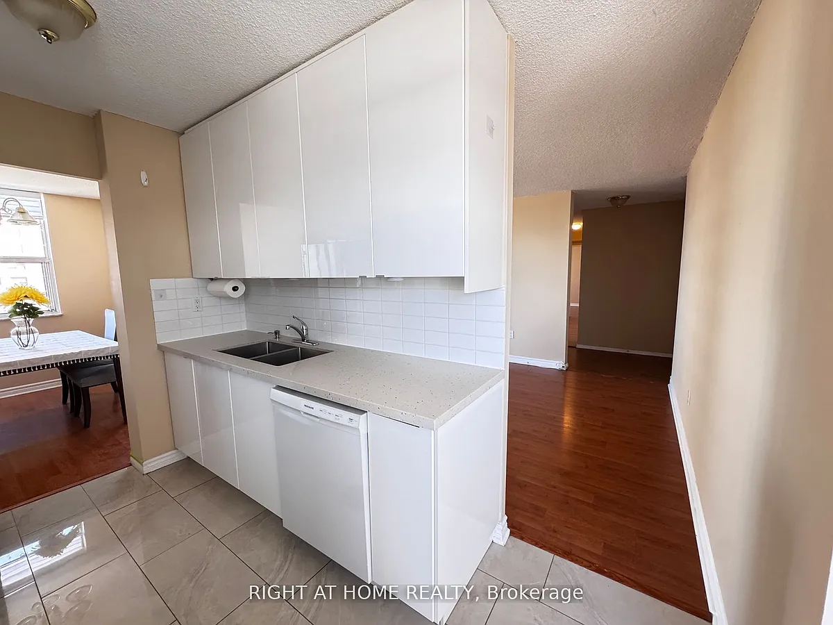 Building Photo - 205 Hilda Ave #2104