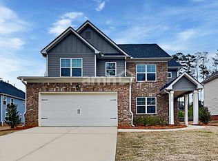 3397 Okelly Dr, Loganville, GA 30052