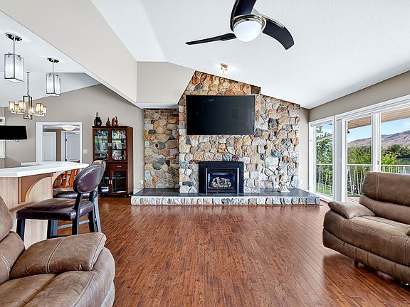5th image of 2165 Westsyde Rd