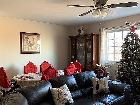 2nd image of 2784 Sampson Ave