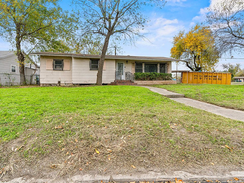 1st image of 180 SWEETBRIAR AVE
