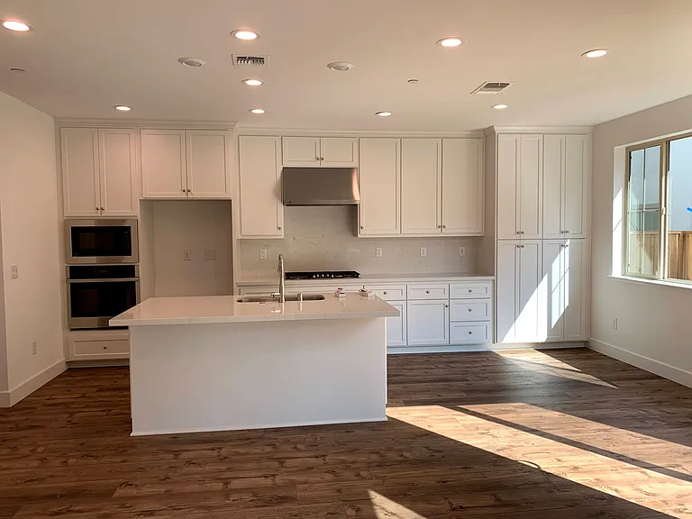 1082 S Noble Fir Pl — Photo 5