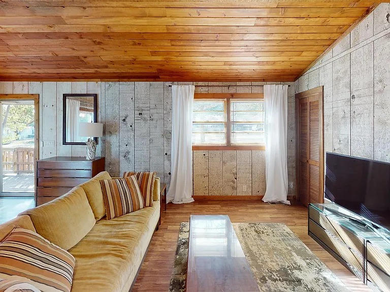 1593 W Kilbart Dr SW — Photo 10