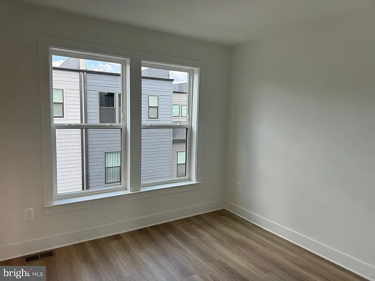 831 King Farm Blvd — Photo 32