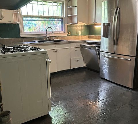 4th image of 513 NW Euclid Ave
