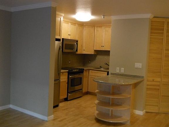 4th image of 988 Fulton St APT 134