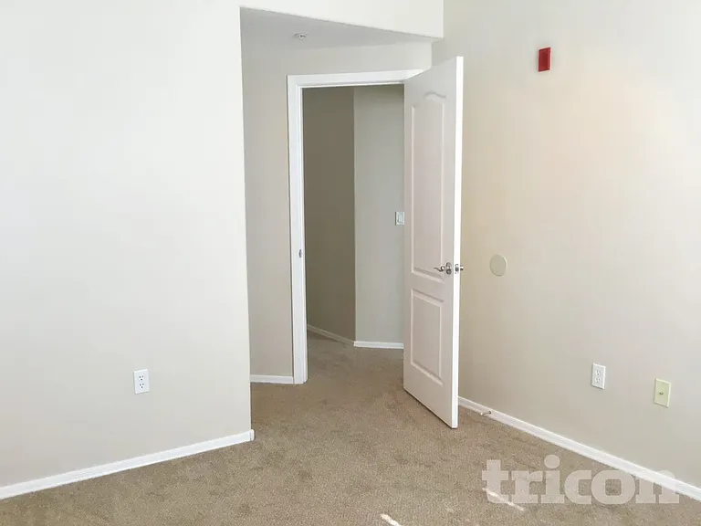 3250 W Greenway Rd #109 — Photo 6