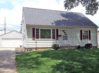 1520 48th St NE, Cedar Rapids, IA 52402