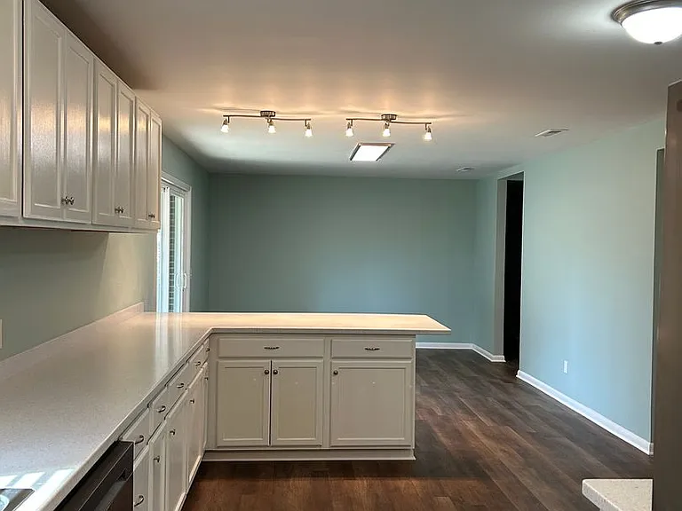 103 W Emerald Dr — Photo 6