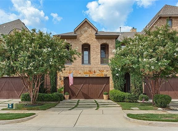 4th image of 2821 Creekway Dr