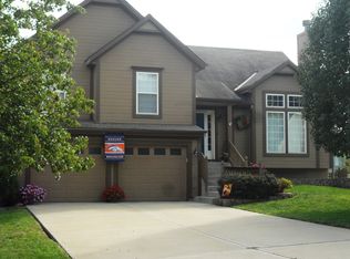 20309 W 219th Ter, Spring Hill, KS 66083