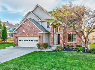 1123 Country Oak Dr, Ottawa, IL 61350