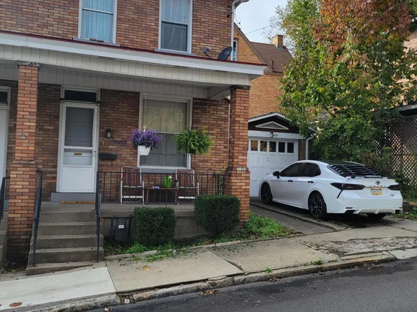 3103 Tretow St, Pittsburgh, PA 15214
