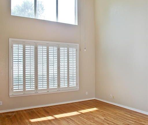 4th image of 409 Gershwin Way