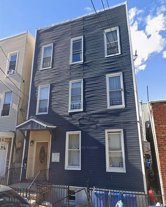1st image of 3907 Hudson Ave